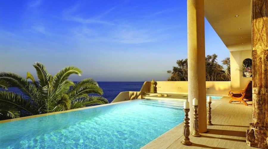 Modern Luxury in Crete, All-Inclusive Summer Stay w. Flights