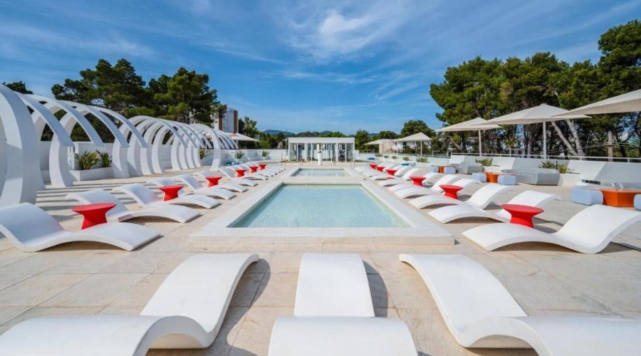 Late Season Ibiza Deal, Closing Parties Stay with Flights Too